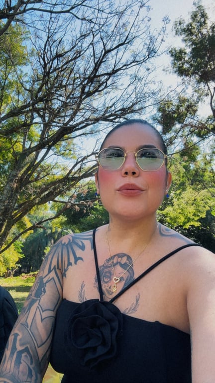 CAMILA Sou uma morena cheia de amor pra dar, carinhosa e atenciosa. Massagem sensual em