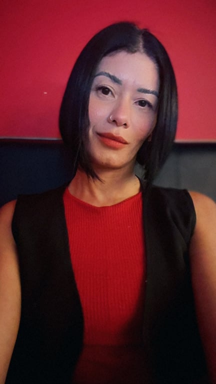Akemi especialidade em massagem Nuru oriental , tantrica, desportiva