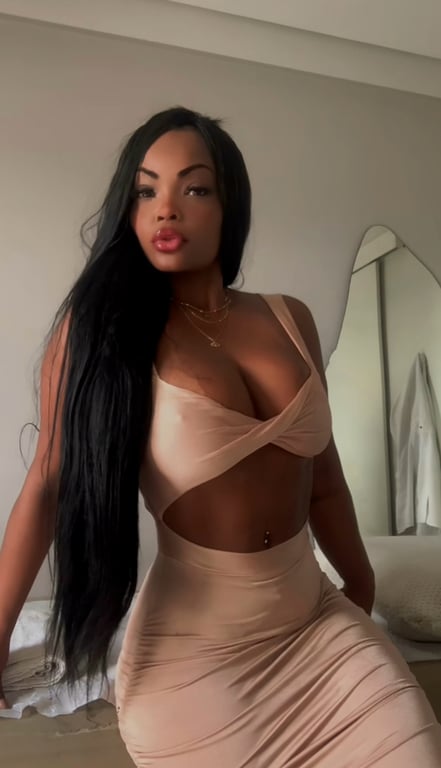 Titi Experiente em Massagem Muscular,Tântrica e Nuru…