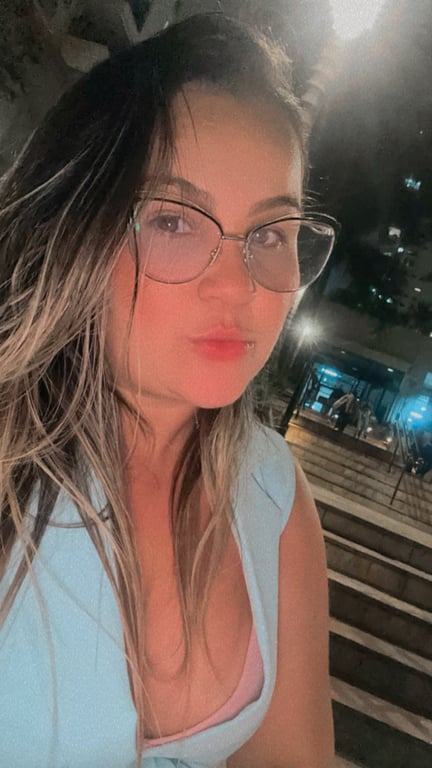 Penelope charmosa Massotrapeuta Massagem Tantrica e Noru Massagem tântrica em