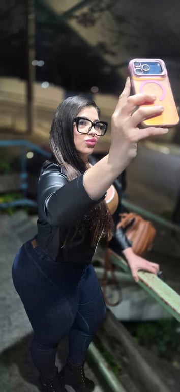 Luana Lions ...venha desfrutar de uma experiência inesquecível... Massagem