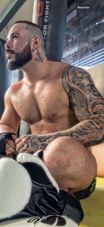 Massoterapeuta Noah Vendendo saúde através da massagem Massagem