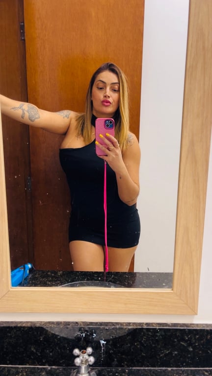 Tamires Martins , a melhor massagem Nuru da sua vida!!