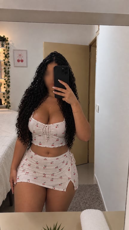Kyara Santiago| Massagem relaxante, nuru, tântrica e outras
