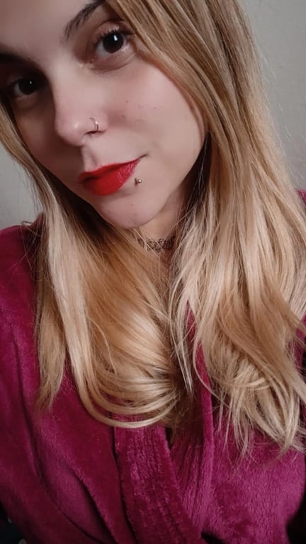 Barbara terapeuta de passagem, relaxe pelo poder das minhas mãos! Massagem tântrica em