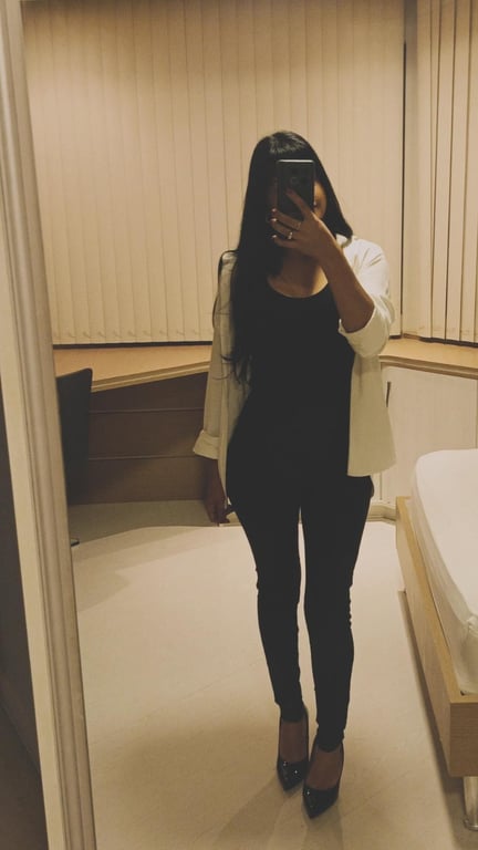 Michelle Massagem relaxante e sensual Massagem tântrica