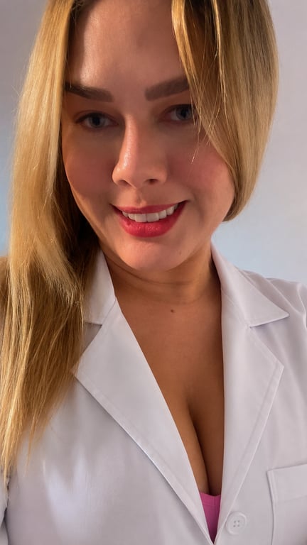 Terapeuta Ellen Marianne Mãos do delírio