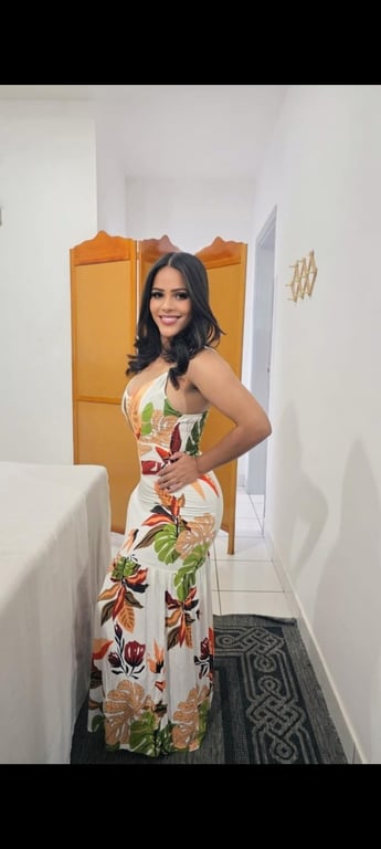 Olá sou Terapeuta Thay, venha conhecer a melhor massagem.. Massagem
