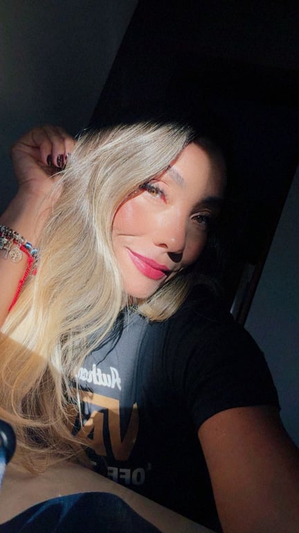 Ellen massagista especializada em técnicas tântricas e sensuais Massagem sensual