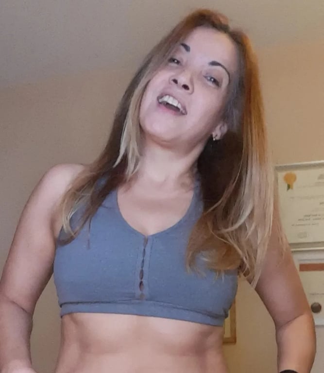 Marcia Massagem Feminina e Masculina Massagista em