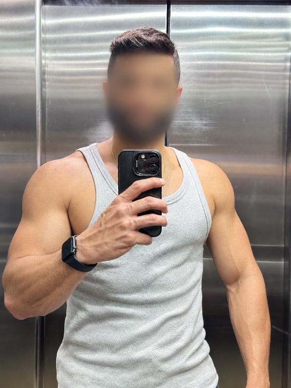 Pedro Bastos. Massagem para mulheres