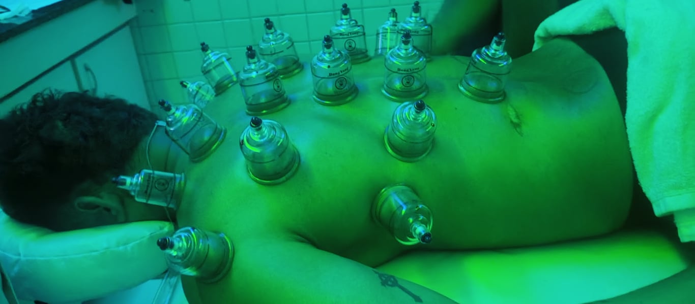 Romana permita se relaxar ! Massagem