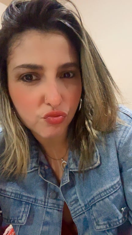 Ellen Moura Massoterapeuta Massagem Tântrica Massagem sensual