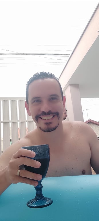 J.R Terapeuta Tântrico Massagem nuru em