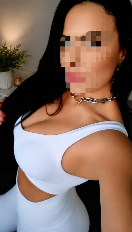 MAILA RADHY TERAPEUTA CORPORAL EXPERIÊNCIAS DE RELAXAMENTO E PRAZER