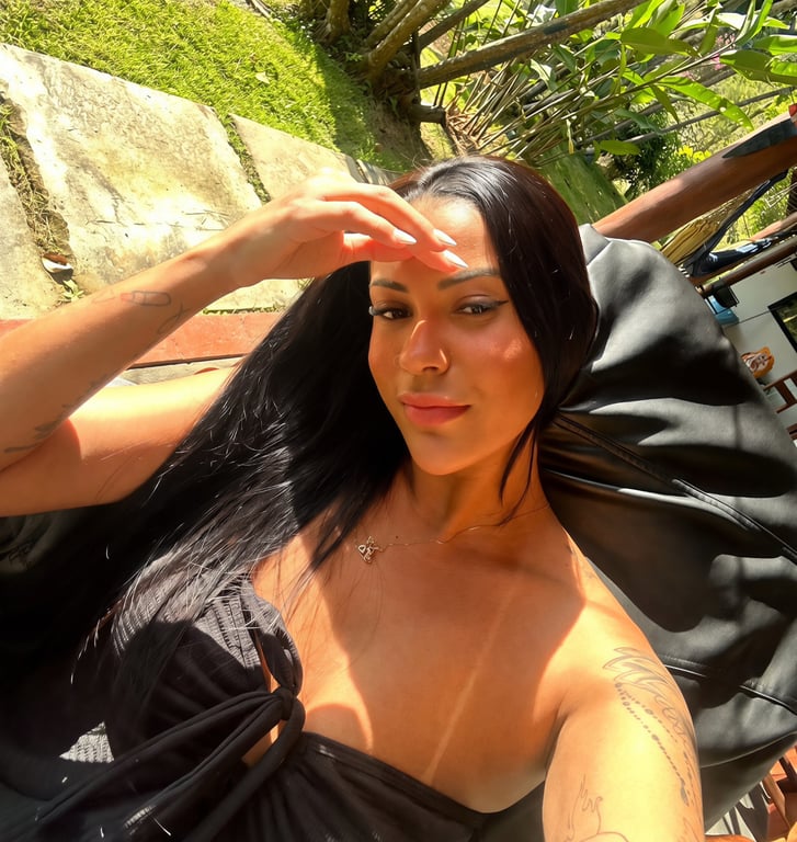 Milla Massagens sensuais sensoriais extremamente simpática