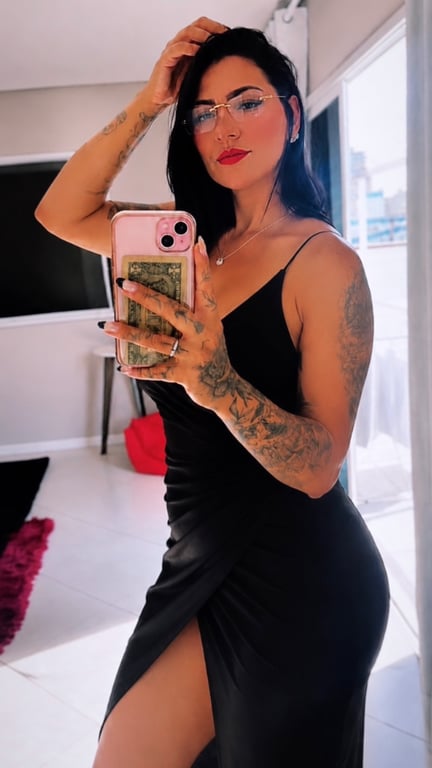 Sabrina MIX DE MASSAGEM RELAXANTE ,NURU , SENSITIVA E A LINGAM