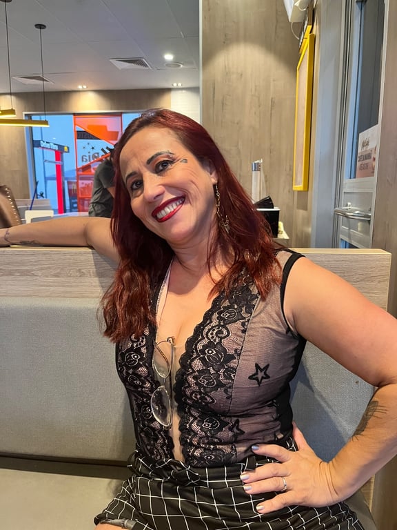 Kate Massoterapeuta que desliza nas suas tensões Massagem nuru em