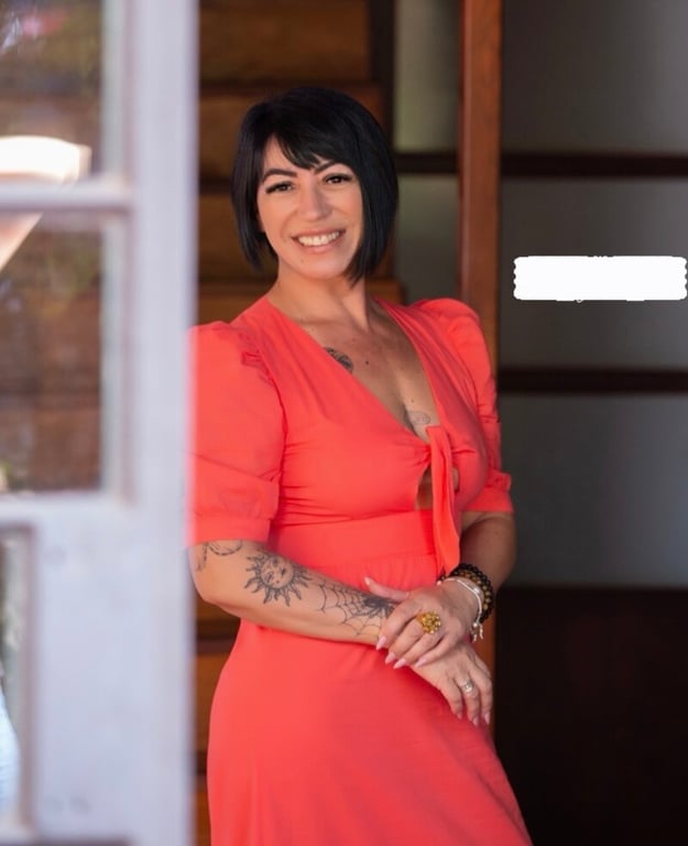 Mel Rodrigues massagem tântrica sensitive e lingam, massagem nuru