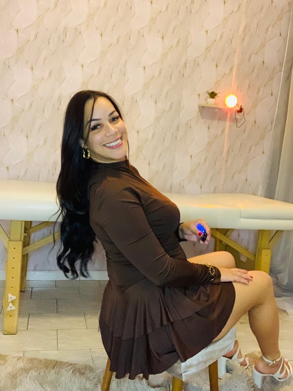 Milena Massagem sensual e nuru Massagem tântrica