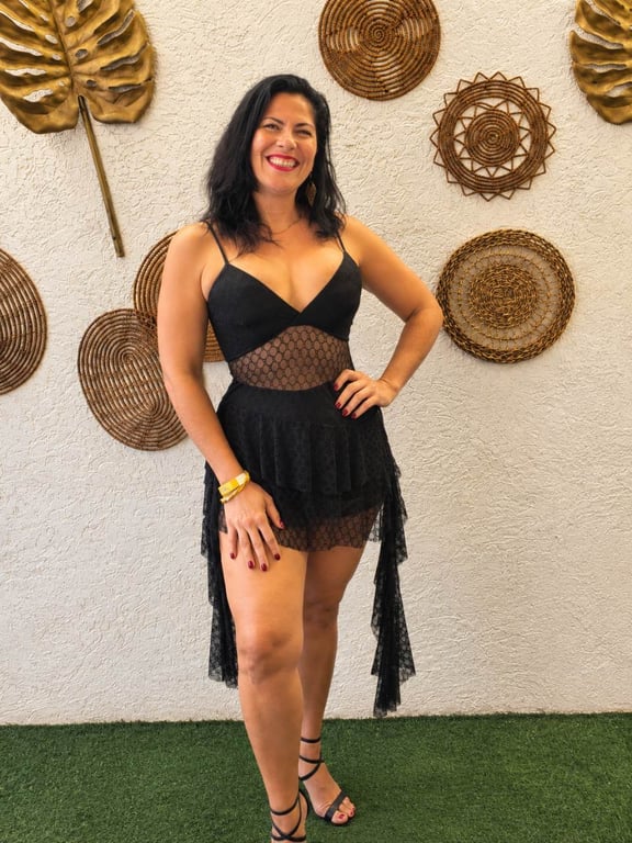 Olá, sou Vevê e trabalho com vários tipos de massagens.