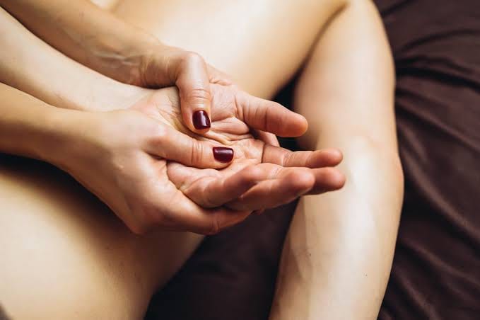 Despertar Tantra: sensibilidade, carinho e atenção exclusiva. Massagem nuru em