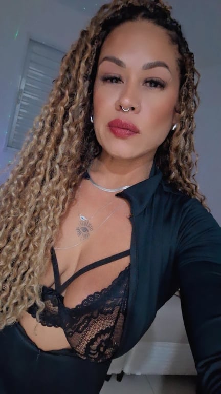 DANI Carioquinha sua massagista bissexual