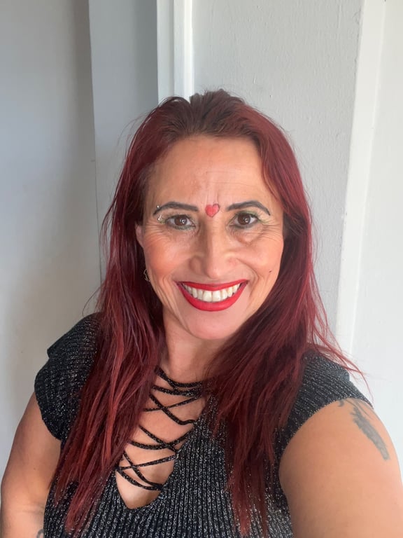 Kate Massoterapeuta que desliza nas suas tensões Massagem nuru em
