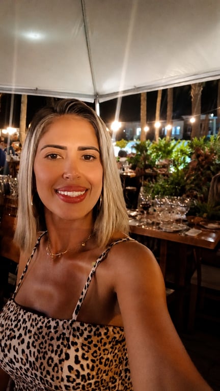 Roberta Massoterapeuta Mix Sensuais