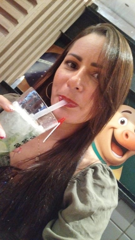 Nicole fernanda massoterapeuta Massagista em