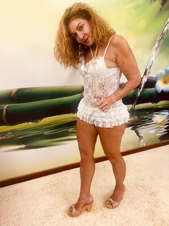 Massoterapia e sensualidade num só lugar