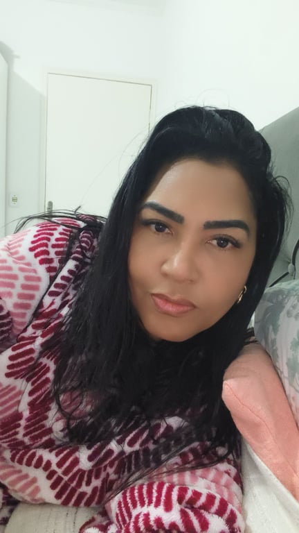 Joice Respire fundo. Sinta a leveza. Massagem sensual