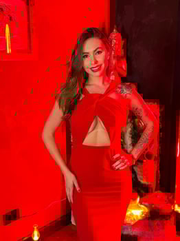 Cristal expert em NURU HOT PEPPER e VIVÊNCIAS