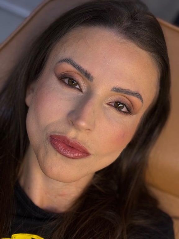 Mariane Hannecker Terapeuta Tântrica e Modalidades