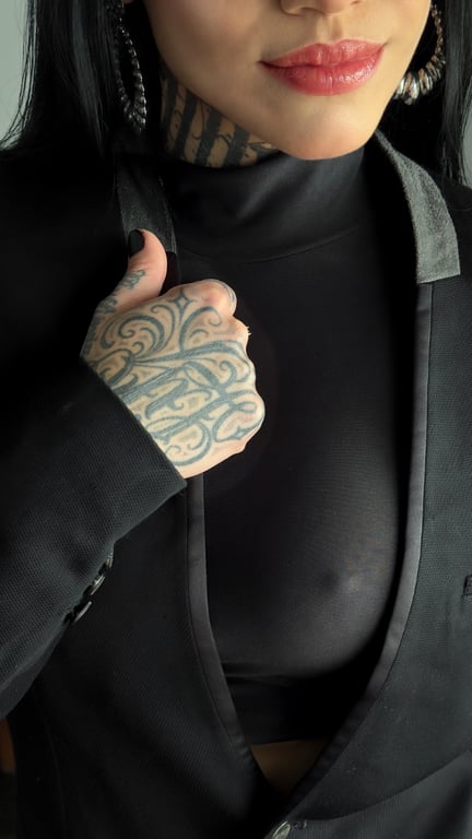 Vitoria Lins onde o prazer não é só carne Massagem tântrica em