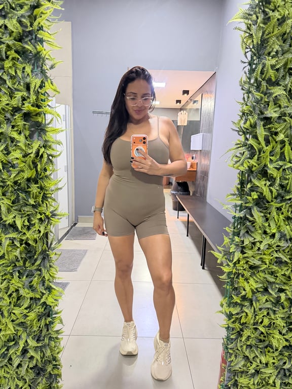 Camila Borges. Massagem