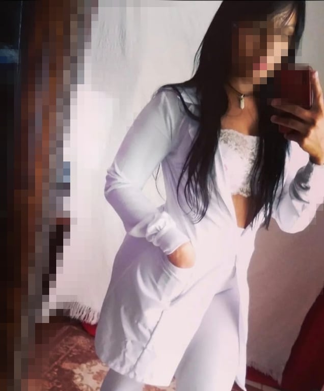 Massagista carinhosa e dedicada a você 200,0 Massagem sensual em