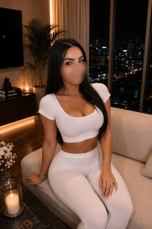 Pamela Mello ( Essence Massage )