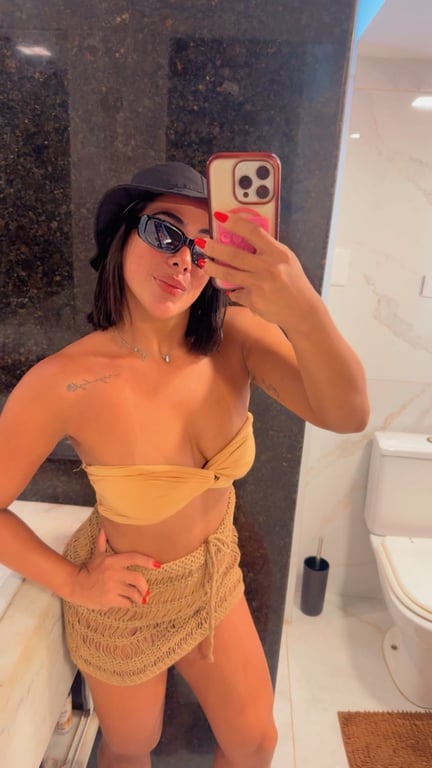 Gabi terapêutica olistica e pronta a te proporcionar o melhor prazer