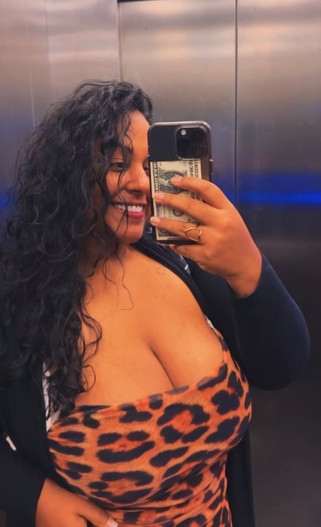 Karol Miller especialista em proporcionar o momento raro do prazer