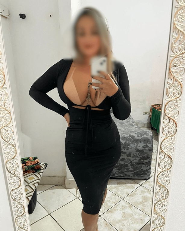Melissa Massoterapeuta sua terapeuta Massagem sensual