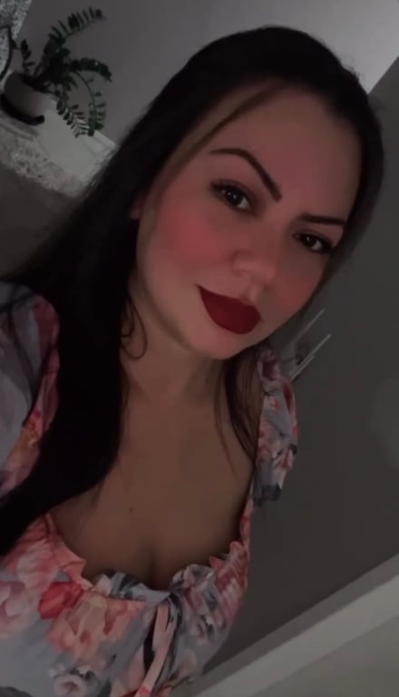 Aline Guimarães TERAPEUTA TÂNTRICA E NURU Massagem