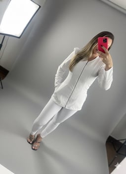 Fernanda - Relaxante, Massagem Nuru e Depilação Masculina