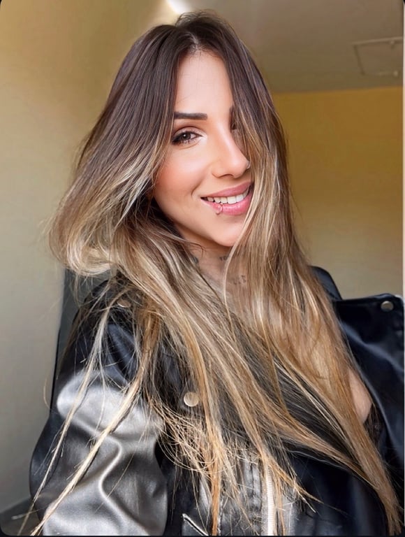 Dayana Especialista em massagens sensoriais Massagem nuru em