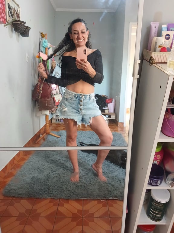 Jasmin, mãos de fada, entre o toque e o desejo, o tempo para! Massagem em