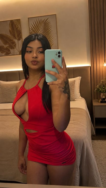 Safira Ofereço muito mais que uma massagem e sim experiência.