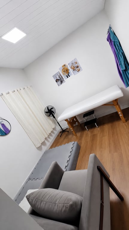 Dra Sabrina Massagista Terapeuta — Massagem em