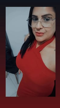 Sarah com a melhor massagem tantrica/nuru |