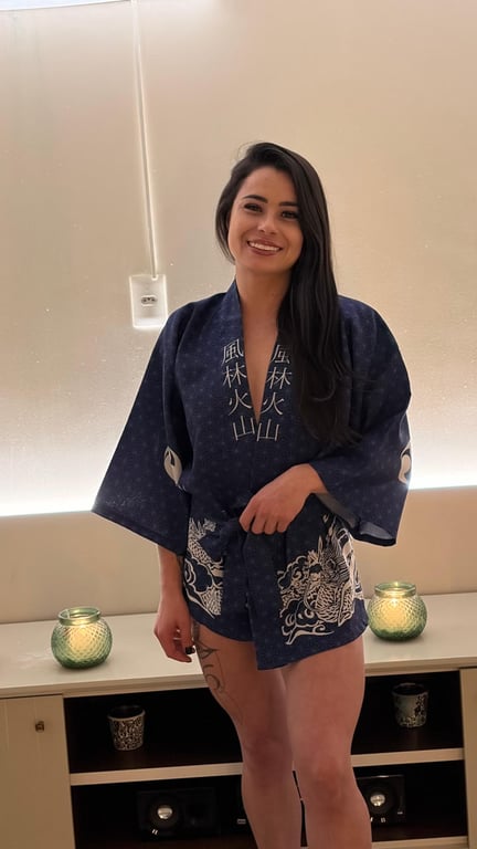Caren mãos que relaxam