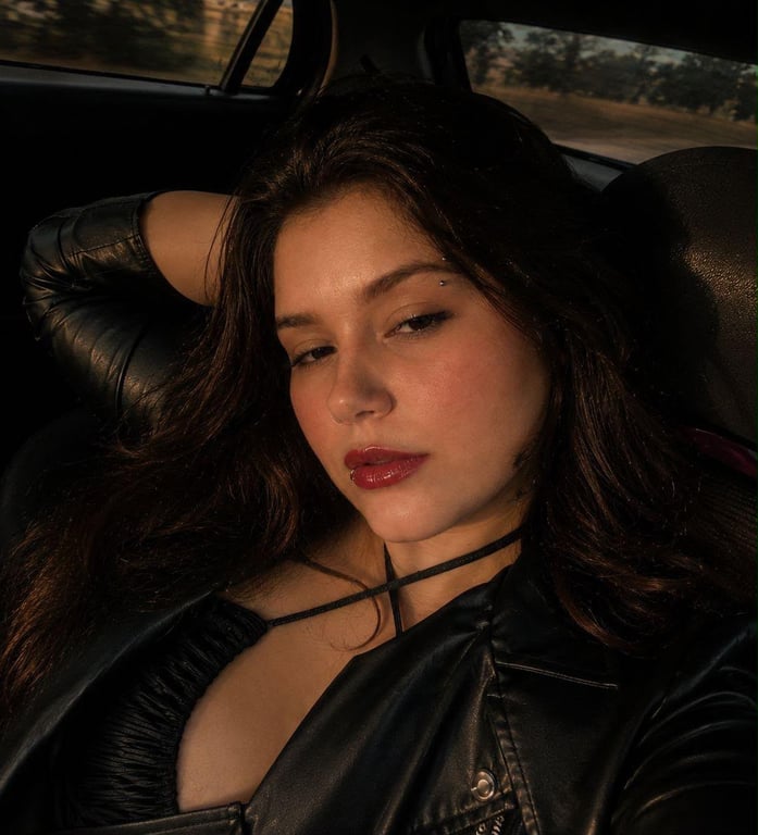 Clara Massagista em
